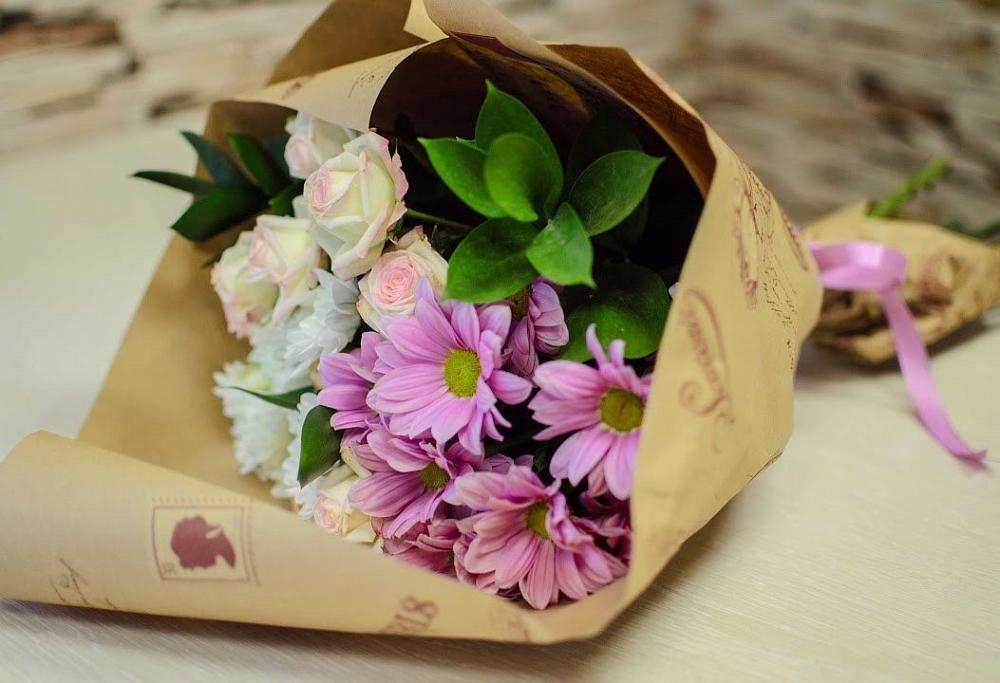 Букет цветов из: Розы и Хризантемы в Андреевской Ростовской области