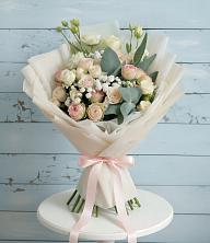 Букет цветов из:  Розы и Лизиантусы в Андреевской Ростовской области