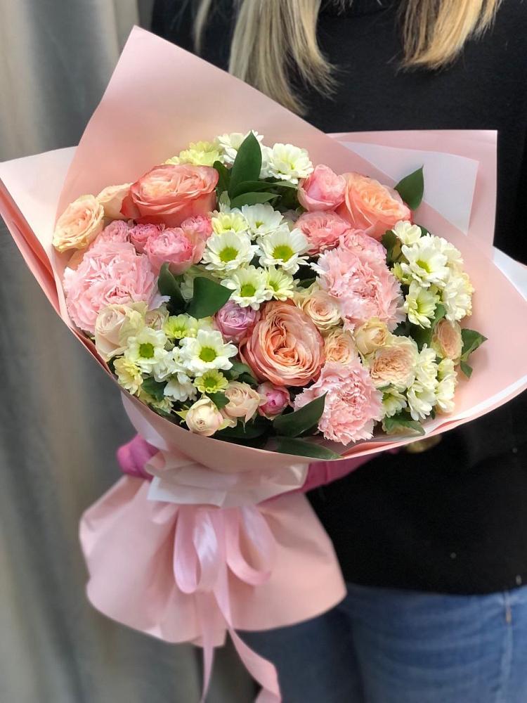 Букет цветов из: Гвоздики, Розы и Хризантемы в Андреевской Ростовской области