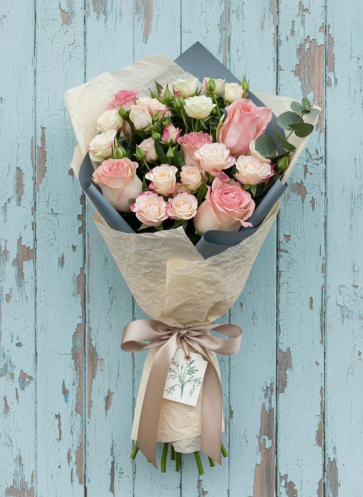 Букет цветов из: Розы в Андреевской Ростовской области