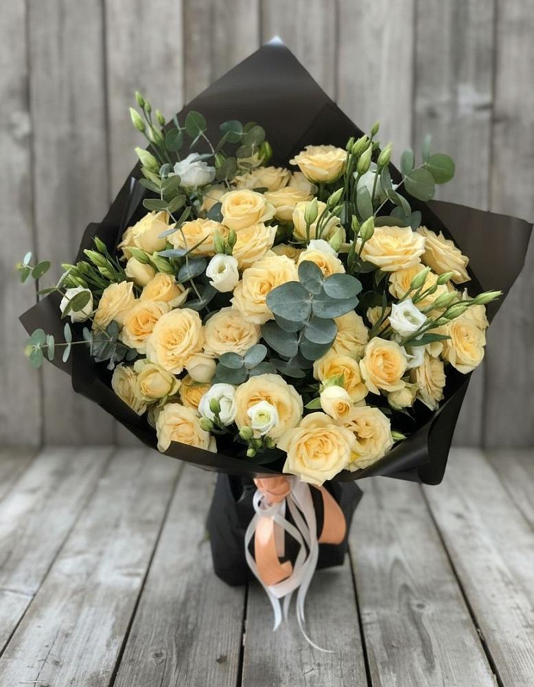 Букет цветов из: Розы и Лизиантусы в Андреевской Ростовской области