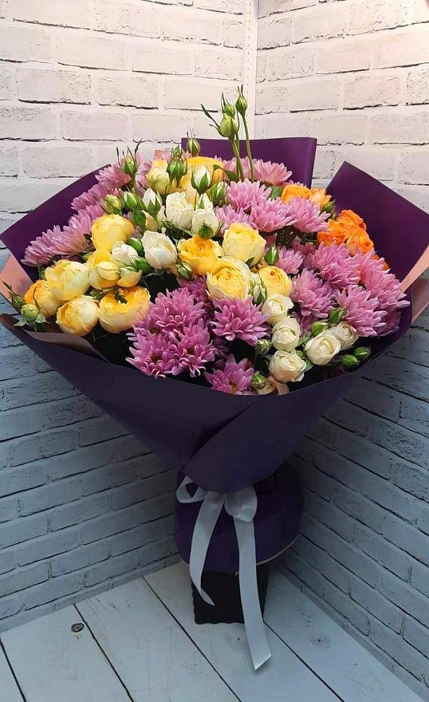 Букет цветов из: Хризантемы и Розы в Андреевской Ростовской области