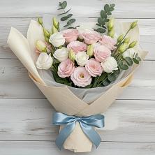 Букет цветов из:  Лизиантусы в Андреевской Ростовской области