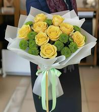 Букет цветов из:  Хризантемы и Розы в Андреевской Ростовской области