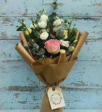 Букет цветов из:  Розы и Лизиантусы в Андреевской Ростовской области