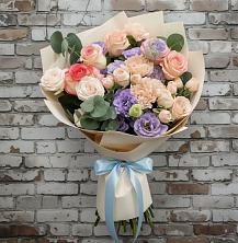 Букет цветов из:  Розы, Лизиантусы и Гвоздики в Андреевской Ростовской области